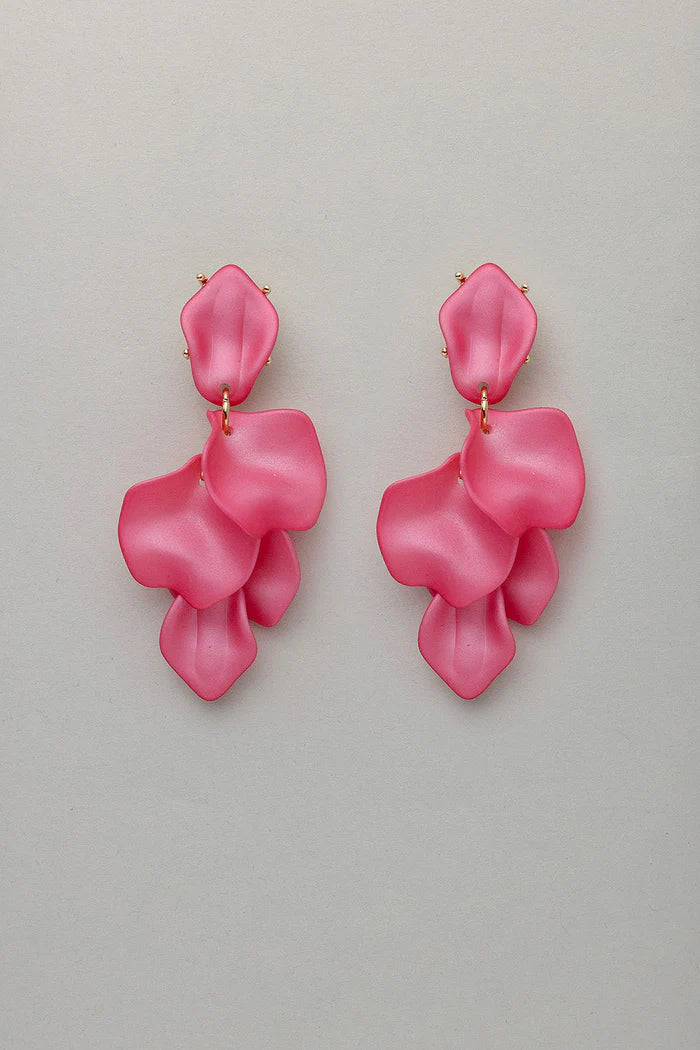 BOW19 Leaf earrings pearl